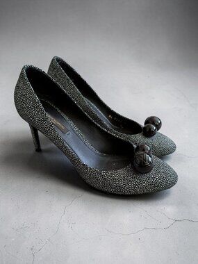 LOUIS VUITTON Betty Black White Speckled Leather Logo Pumps Heels Size 38 / US 8